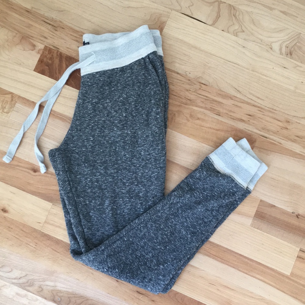 American Eagle joggers